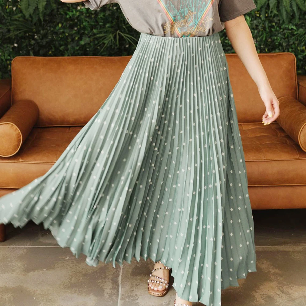 Women Polk Dots Pleated Long Boho Skirt Women Elastic High Waist Casual Skirts Summer 2022 Elegant Female Party Skirts
Women Polk Dots Pleated Long Boho Skirt Women Elastic High Waist Casual Skirts Summer 2022 Elegant Female Party Skirts