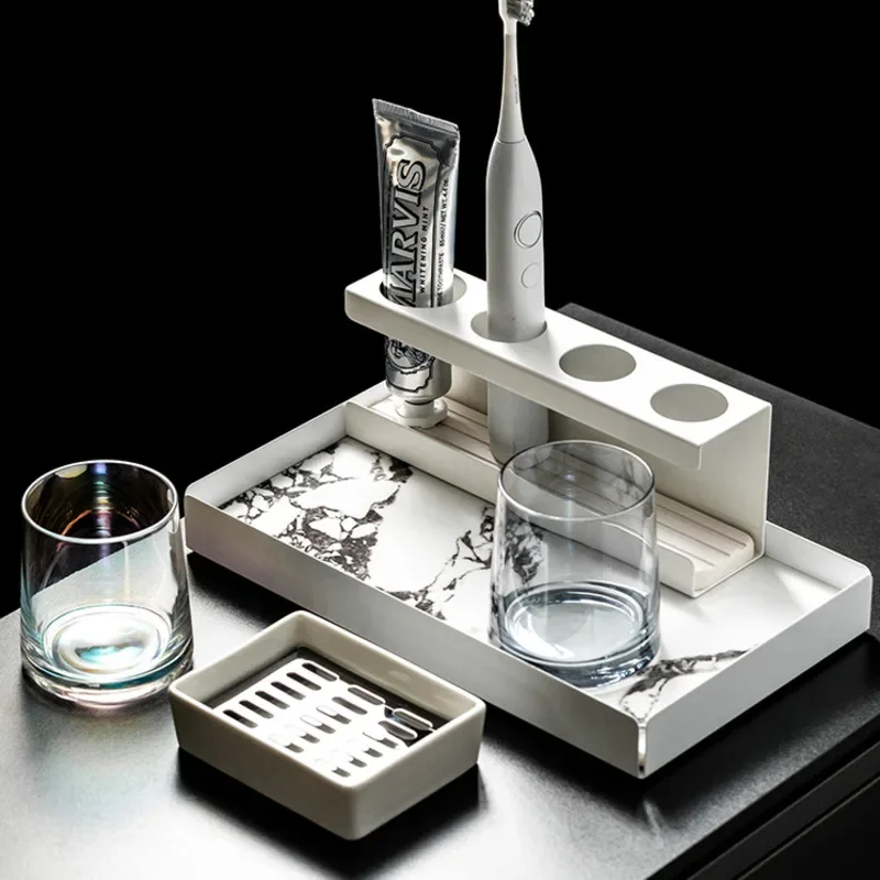 Стеллаж для зубных щёток в ванной комнате 
Стеллаж для зубных щёток в ванной комнате