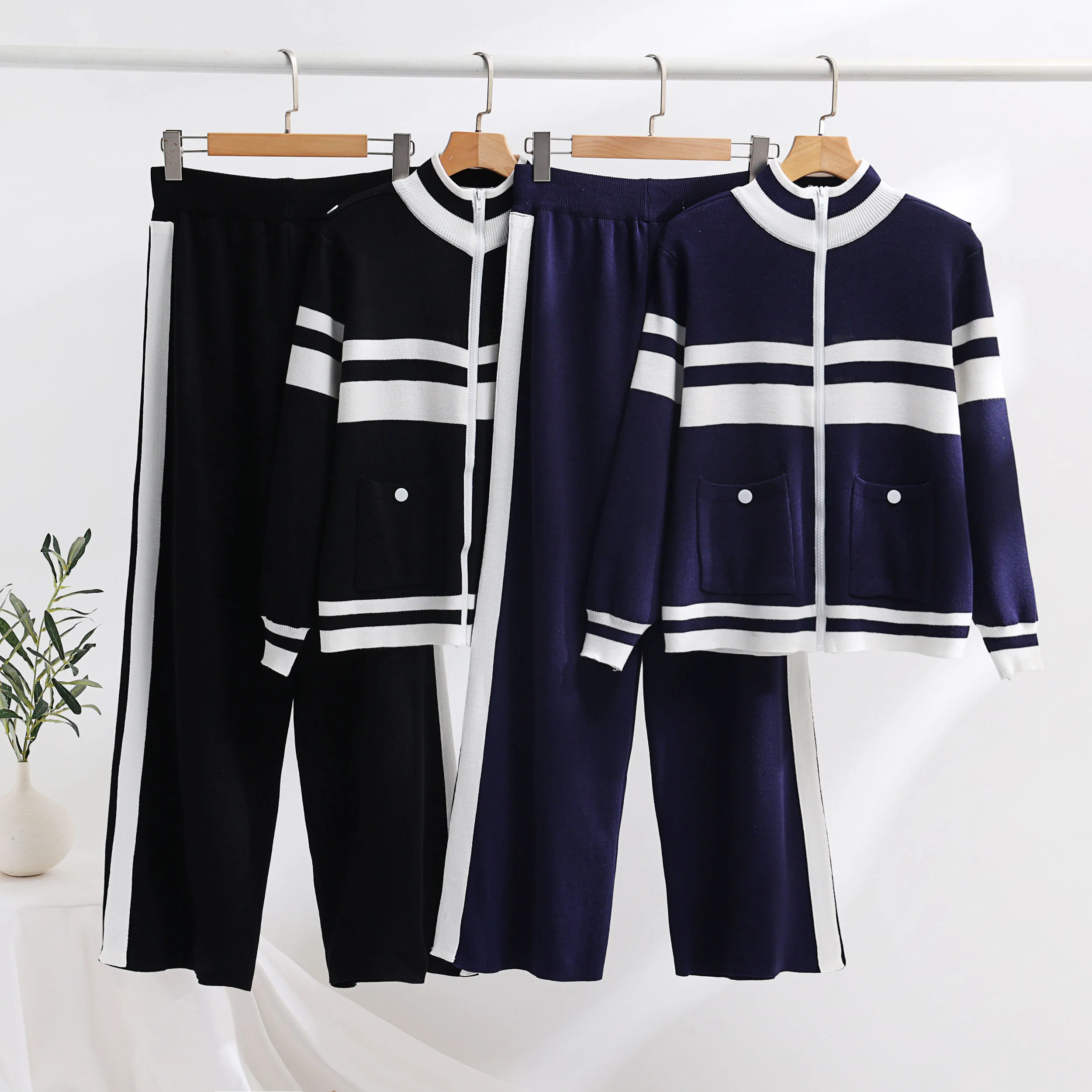 Women Knit Hoodie Sets Match Color Loose Temperament Goddess Fan Sports Cloting Suits Casual Zipper Tops + Sweatpants
Women Knit Hoodie Sets Match Color Loose Temperament Goddess Fan Sports Cloting Suits Casual Zipper Tops + Sweatpants