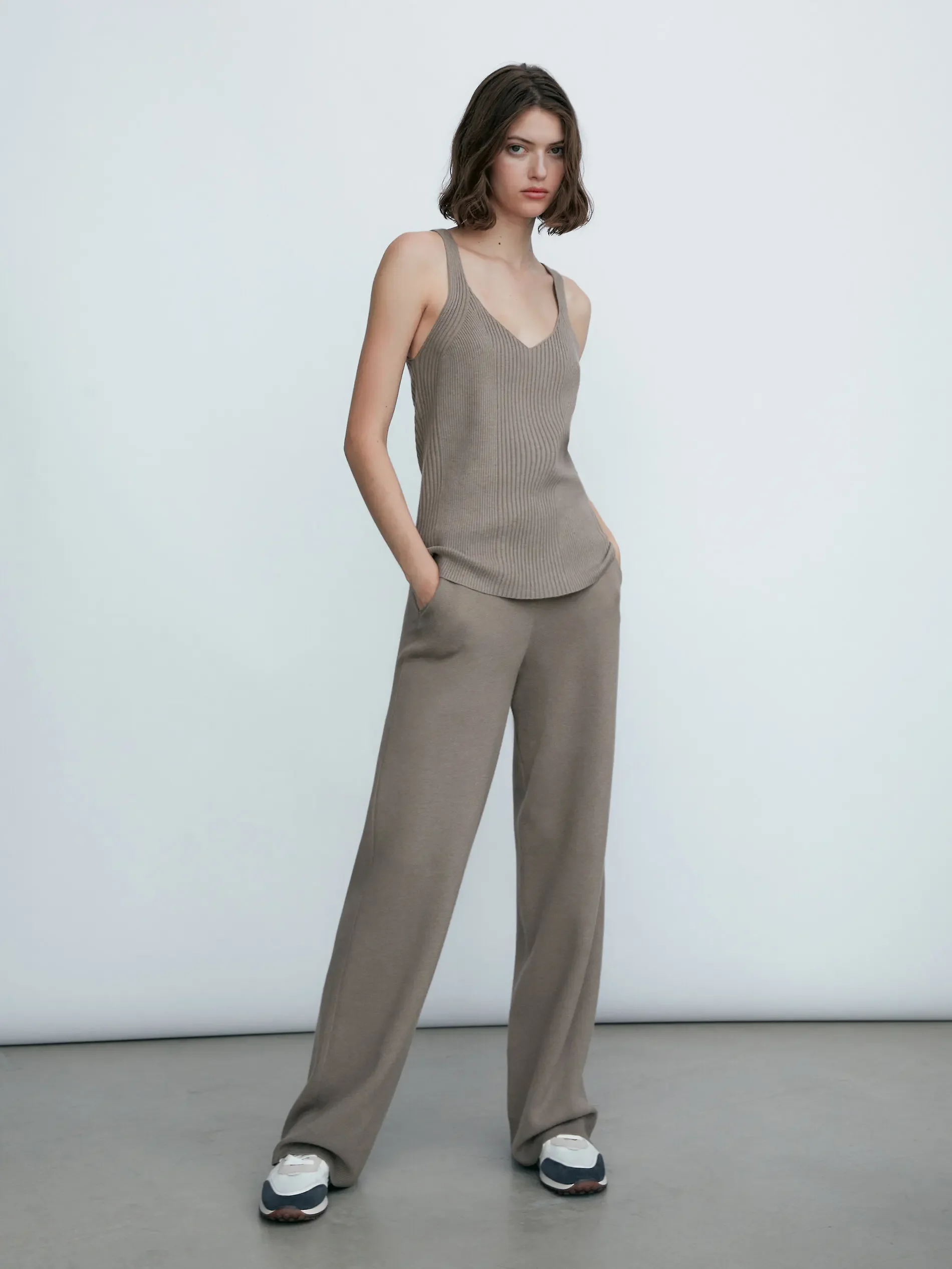 

Ethereal MD 2023 autumn new style of Women's fashion pants with ribbed bottoms knitted
