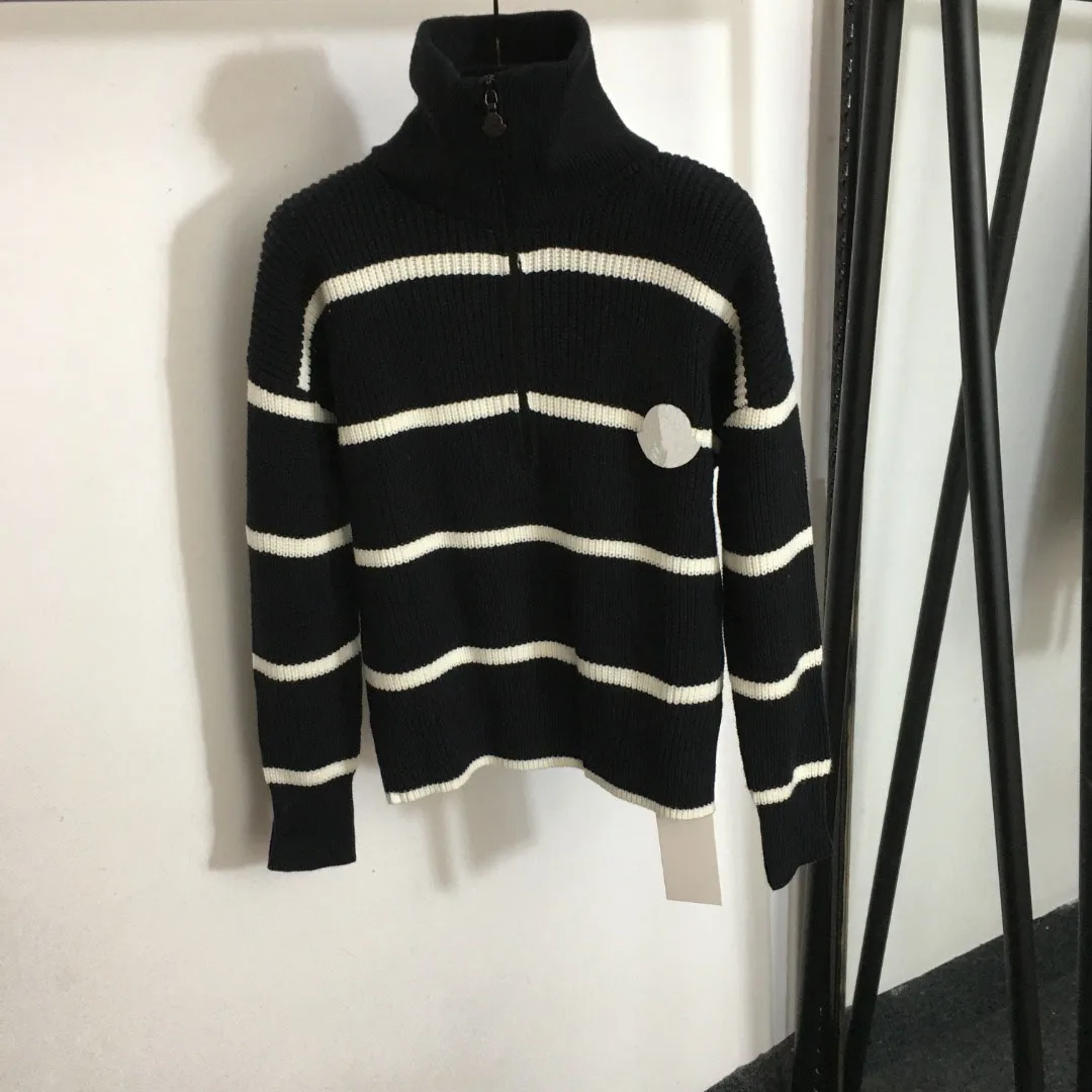 New Autumn Winter Women Cardigan Knitted Coat Y2k Clothing Brand Design Stripe High Quality Luxury Woman Fashion Pullover Tops
New Autumn Winter Women Cardigan Knitted Coat Y2k Clothing Brand Design Stripe High Quality Luxury Woman Fashion Pullover Tops