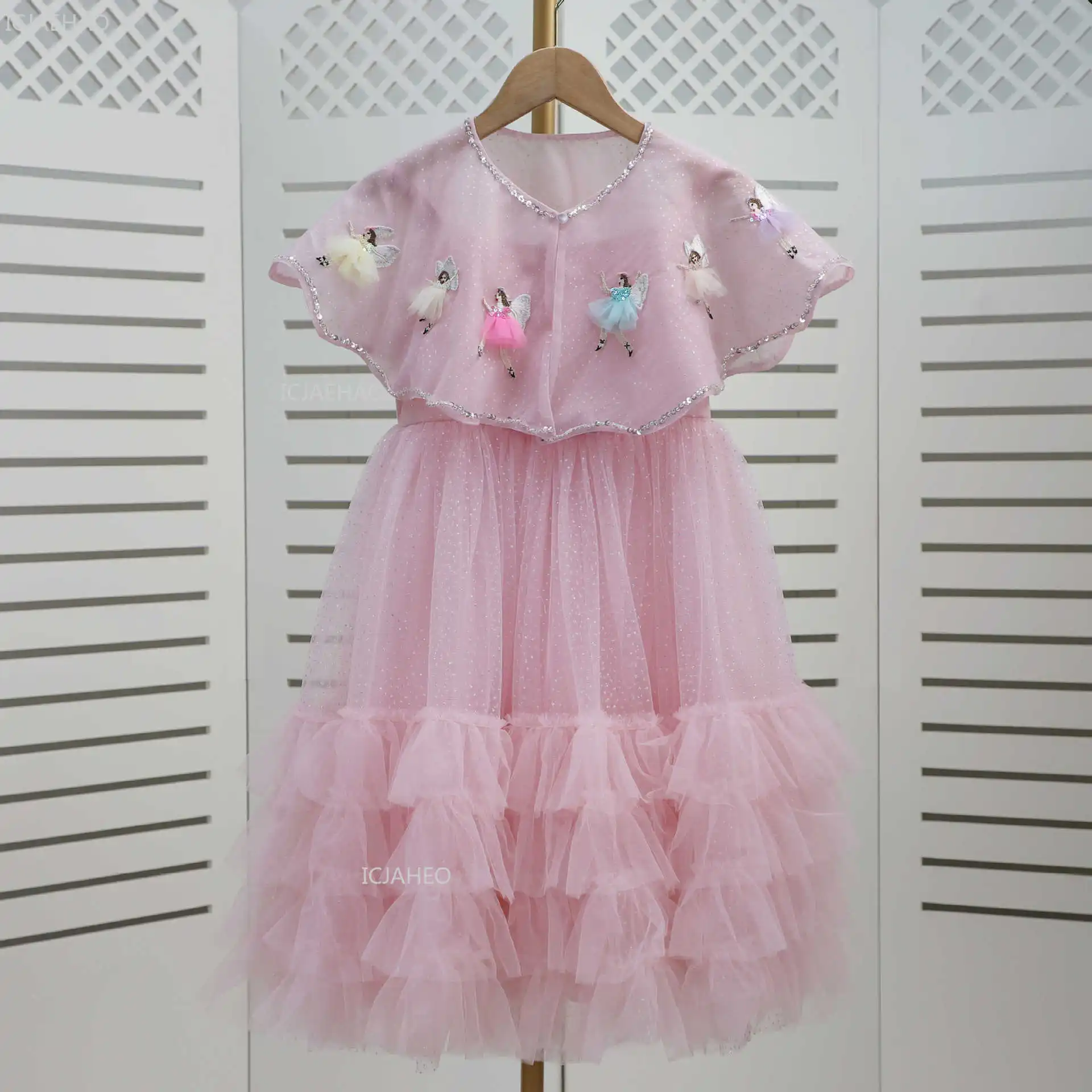 فستان بناتي بطبقات على شكل كعكة للأطفال بحزام سباغيتي من التول مع شال كيب للحفلات وحفلات الاحتفال الرسمي فستان بناتي بطبقات على شكل كعكة للأطفال بحزام سباغيتي من التول مع شال كيب للحفلات وحفلات الاحتفال الرسمي