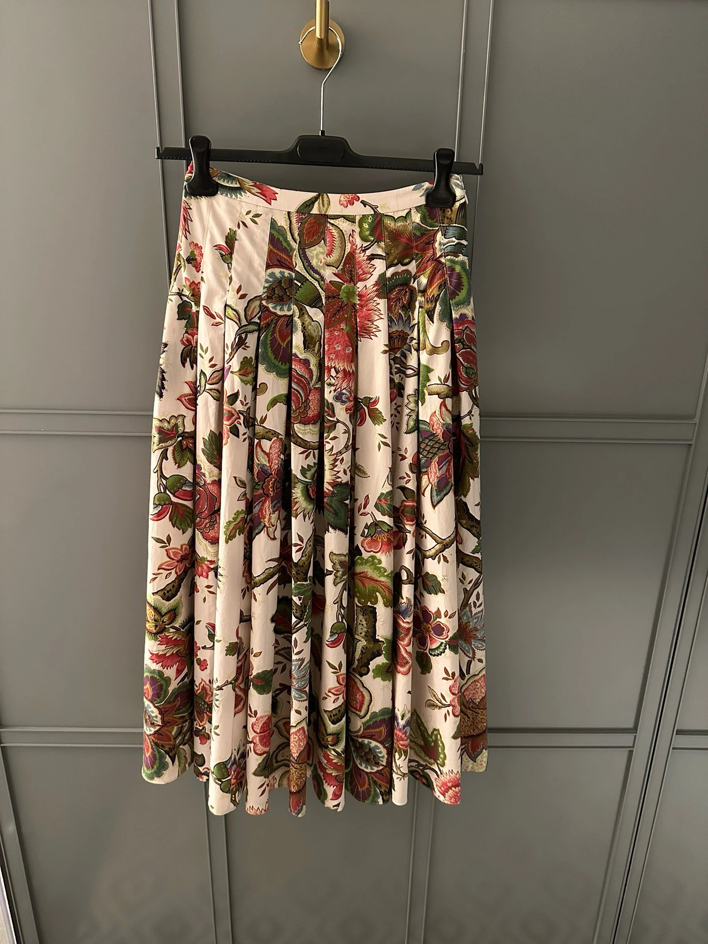 EVACANDIS High Quality Women Spring New Cotton Floral Printing Midi Skirt Chic Sweet Elegant Vintage Bohemian Luxury Bottoms
EVACANDIS High Quality Women Spring New Cotton Floral Printing Midi Skirt Chic Sweet Elegant Vintage Bohemian Luxury Bottoms