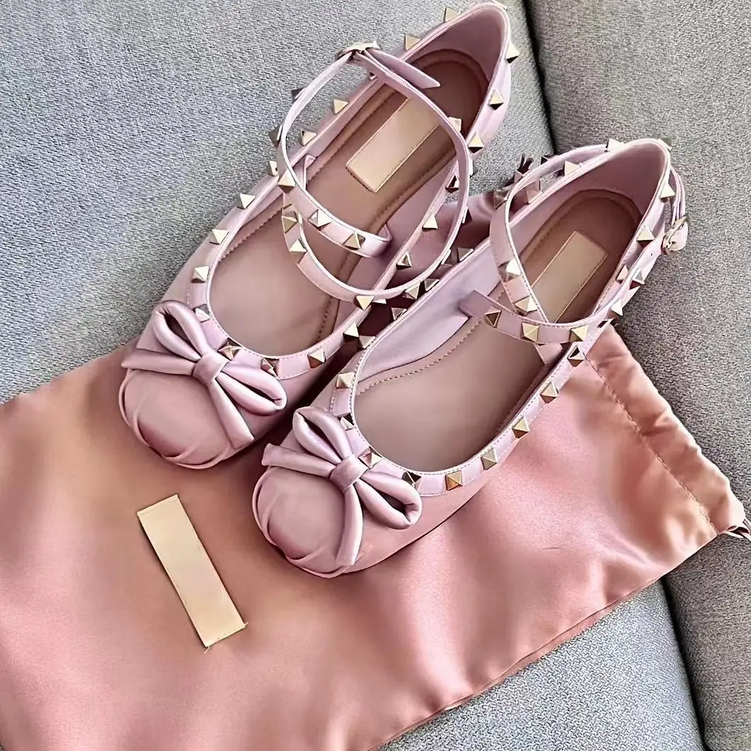 V Family Riveted Satin Ballet Shoes Female 2024 New Bow French Single Shoes Flat Bottom Mary Jane Princess Shoes
V Family Riveted Satin Ballet Shoes Female 2024 New Bow French Single Shoes Flat Bottom Mary Jane Princess Shoes