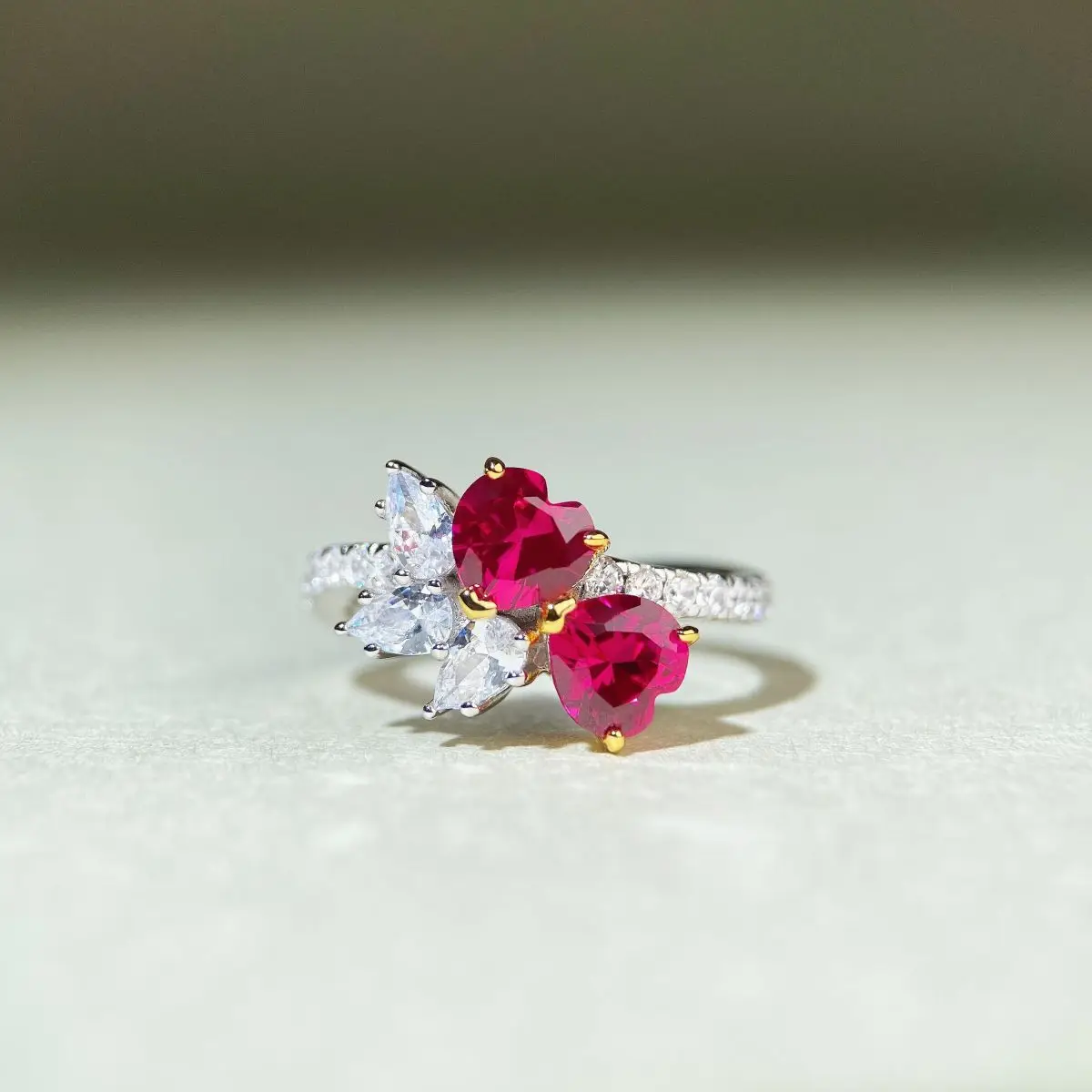 Серебряное кольцо S925 с красным сердечком, женское модное Универсальное кольцо 
Серебряное кольцо S925 с красным сердечком, женское модное Универсальное кольцо