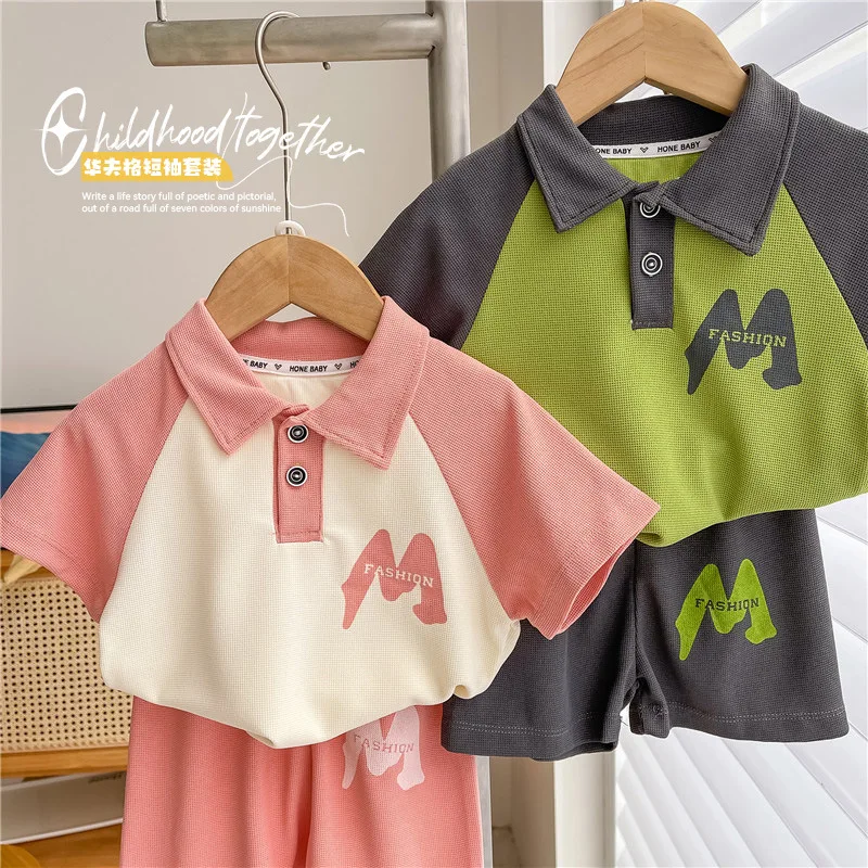 Summer Polo Shirt Tracksuit Boys Short-sleeved Shorts Sets Color-block Printed Lapel Tops Sports Trendy Loose Costume For Kids
Summer Polo Shirt Tracksuit Boys Short-sleeved Shorts Sets Color-block Printed Lapel Tops Sports Trendy Loose Costume For Kids