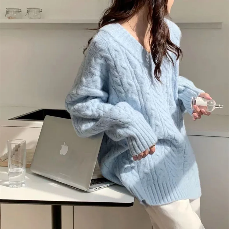 2023 New V-neck Loose Sweater Women Autumn and Winter Pullover Loose-Fitting Outerwear Top Thickened Cable-Knit Sweater Female
2023 New V-neck Loose Sweater Women Autumn and Winter Pullover Loose-Fitting Outerwear Top Thickened Cable-Knit Sweater Female