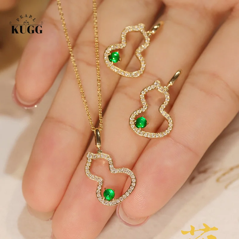 

KUGG 18K Yellow Gold Necklace Luck Gourd Design Real Natural Emerald Luxury Diamond Gemstone Necklace for Women Birthday Gift