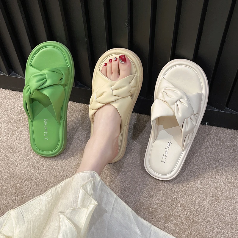 

Тапки женские на платформе, Мягкие Шлепанцы из экокожи, перекрестная шнуровка, прорезиненная обувь, роскошные дизайнерские, модель 2023 на лето, 2023