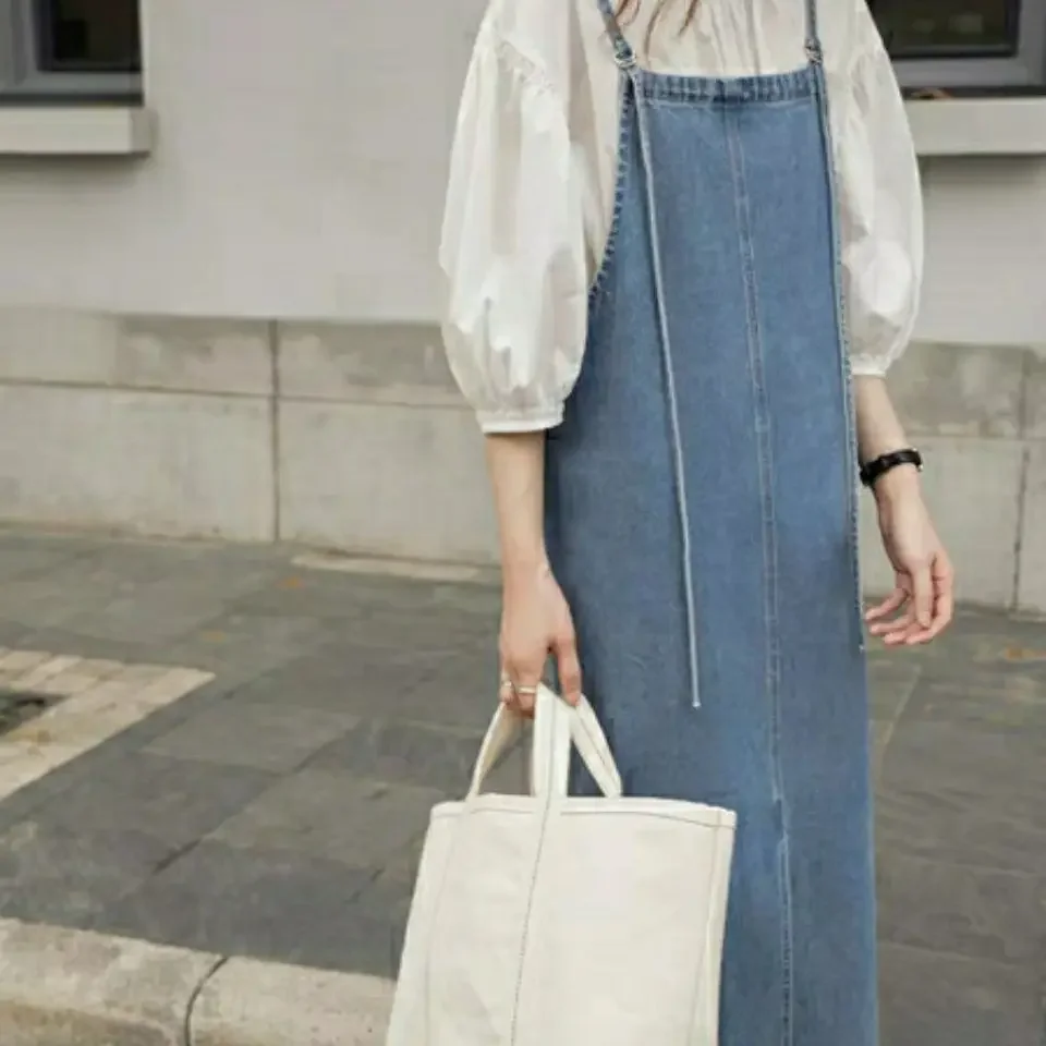 New 2023 Summer Clothing Suspender Dress Women Korean Loose Slimming Mid-Length Split Retro Denim Suspender Dress
New 2023 Summer Clothing Suspender Dress Women Korean Loose Slimming Mid-Length Split Retro Denim Suspender Dress