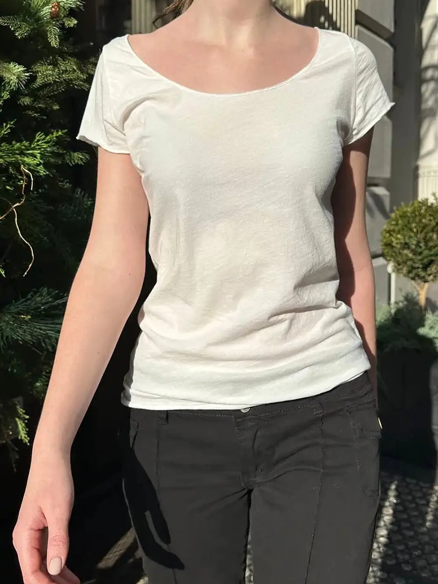 

Тонкая хлопковая Футболка с необработанной отделкой, женская летняя сексуальная облегающая футболка с глубоким круглым вырезом и коротким рукавом, Женские однотонные простые футболки, милые базовые футболки Y2k