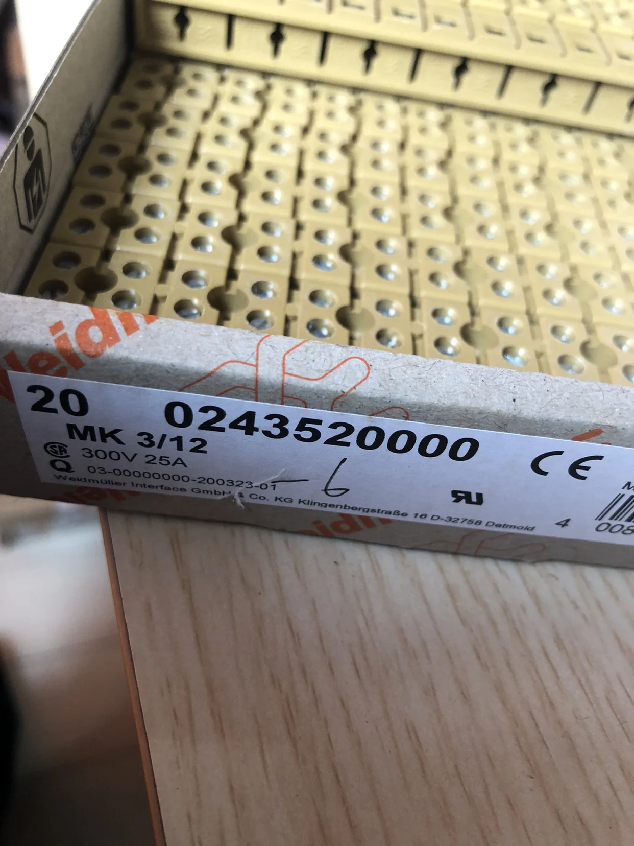 1 шт. MK 3/12 WEDLLMULER 0243520000
1 шт. MK 3/12 WEDLLMULER 0243520000