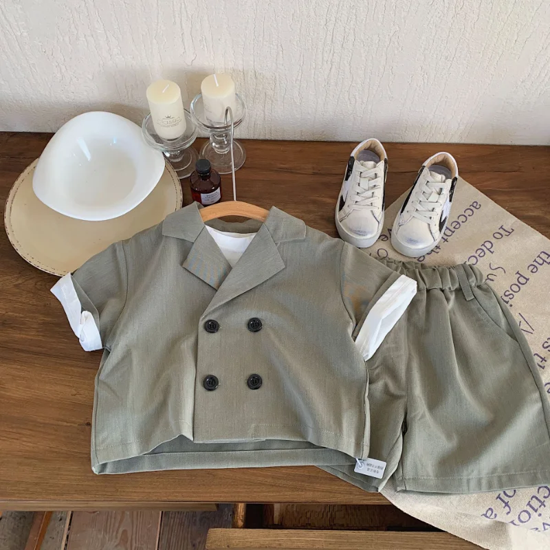 2023 Children Clothing Set Spring Summer Boys Handsome Short Sleeve + Shorts Casual Simple Cool Boys Fashionable Two Piece Set
2023 Children Clothing Set Spring Summer Boys Handsome Short Sleeve + Shorts Casual Simple Cool Boys Fashionable Two Piece Set