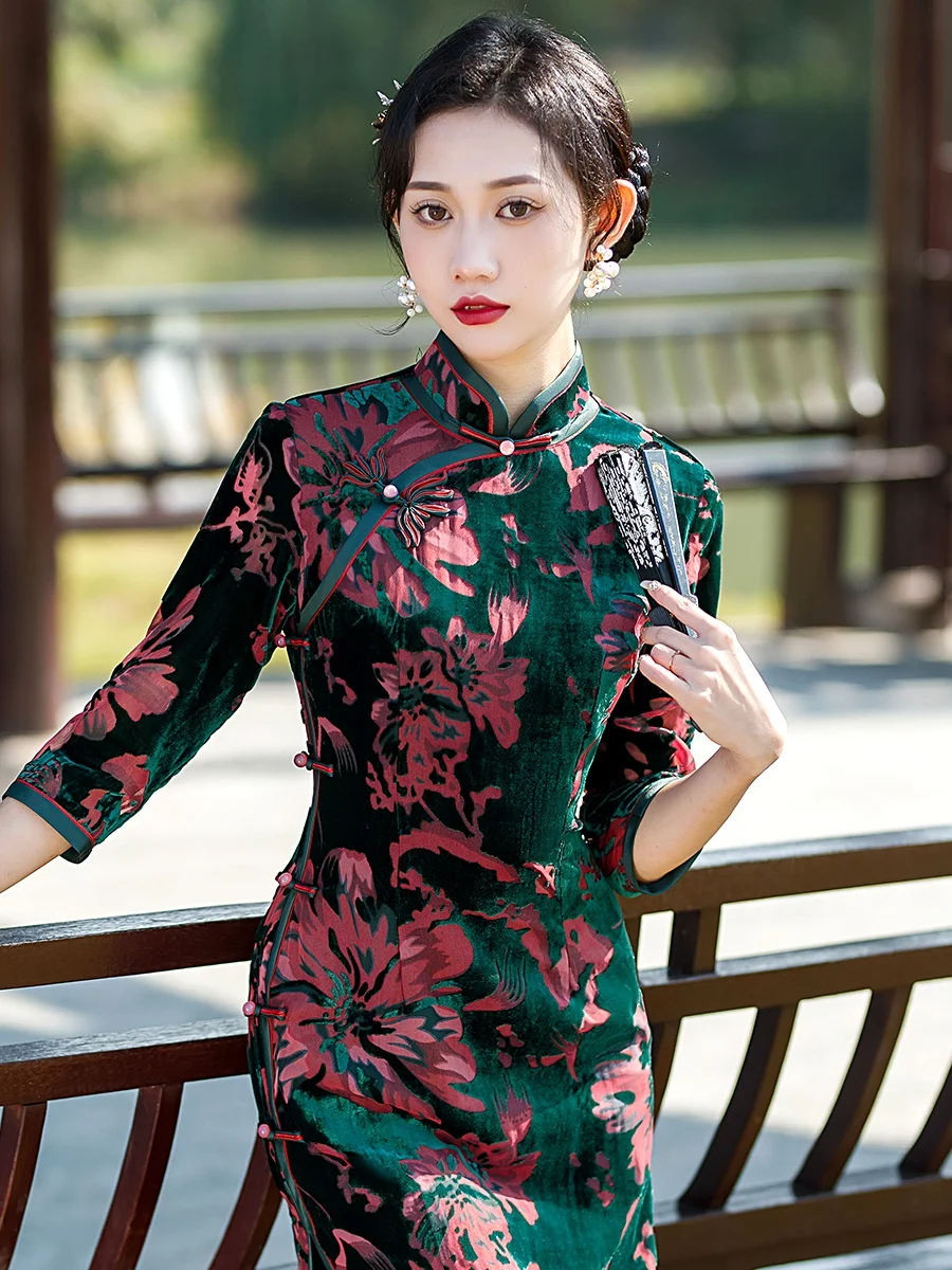 

Old Shanghai High-End Quality Real Velvet Long Cheongsam Women's Spring and Winter New Chinese Style Daily Retro Dress