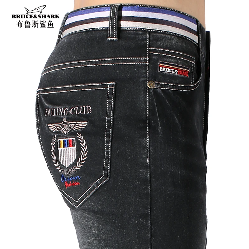 Men's Jeans Winter Bruce&Shark jeans for men Thicken Fashion Casual Embroidery Straight Leg Strech Cotton Loose Men's clothing
Men's Jeans Winter Bruce&Shark jeans for men Thicken Fashion Casual Embroidery Straight Leg Strech Cotton Loose Men's clothing