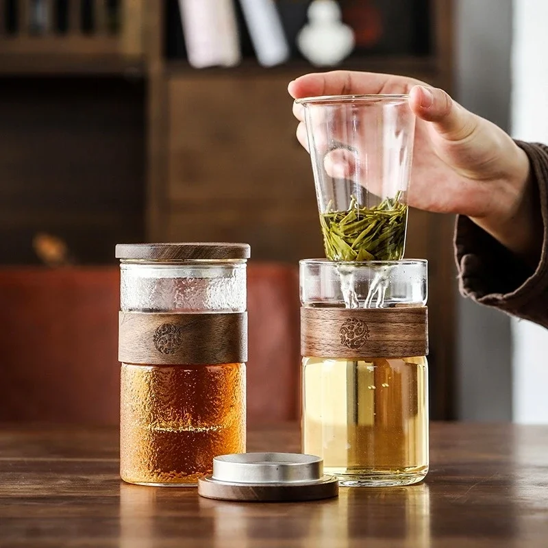 Japanese-style Crescent Green Tea Cup Water Cup Glass Office Filter with Lid Home Separation Hammer Pattern
Japanese-style Crescent Green Tea Cup Water Cup Glass Office Filter with Lid Home Separation Hammer Pattern