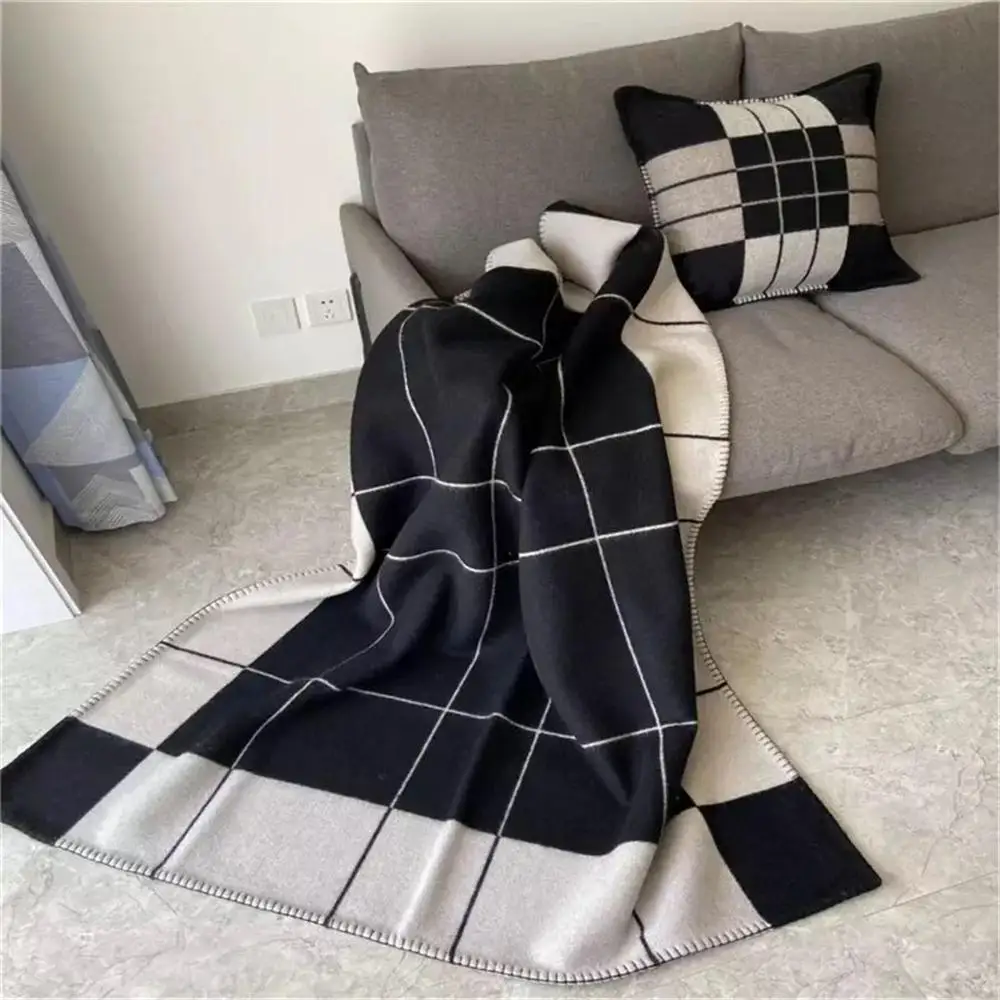 H Blanket 1500G Luxury Plaid Wool Blanket Fashion Shawl Airplane Blanket Sofa Blanket Soft Cashmere Crochet Shawl
H Blanket 1500G Luxury Plaid Wool Blanket Fashion Shawl Airplane Blanket Sofa Blanket Soft Cashmere Crochet Shawl