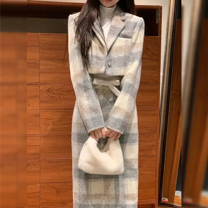 2023 Autumn Winter New Arrivals Women's Grey Plaid Woolen Blazer Jacket and Skirt Set Korean Style Design-Sense Jacket Two-Piece
2023 Autumn Winter New Arrivals Women's Grey Plaid Woolen Blazer Jacket and Skirt Set Korean Style Design-Sense Jacket Two-Piece