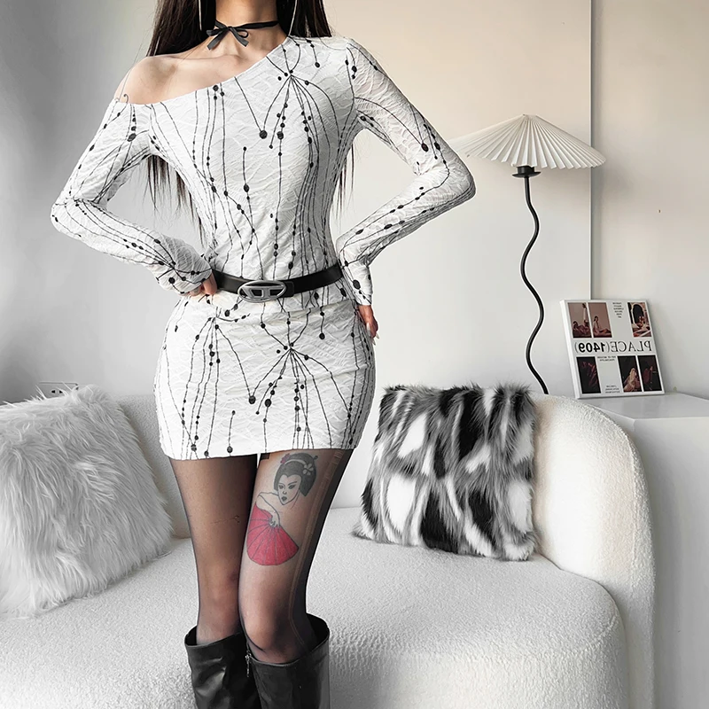 

Slanted Neck Off Shoulder Sexy Long Sleeved Dress For Women Slim Fit And Slimming Print Design Feel Wrapped Hip Skirt New