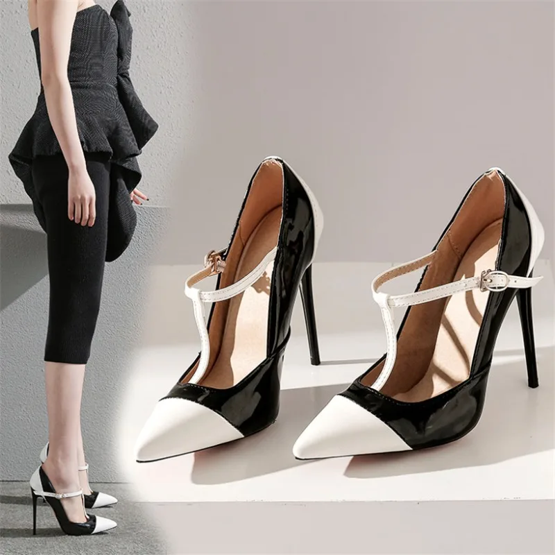 Big Size Elegant Women Pumps Black Red Mixed Color Patent Leather High Thin Heels Pointed Toe Party Dress T-strap Lady Stilettos
Big Size Elegant Women Pumps Black Red Mixed Color Patent Leather High Thin Heels Pointed Toe Party Dress T-strap Lady Stilettos