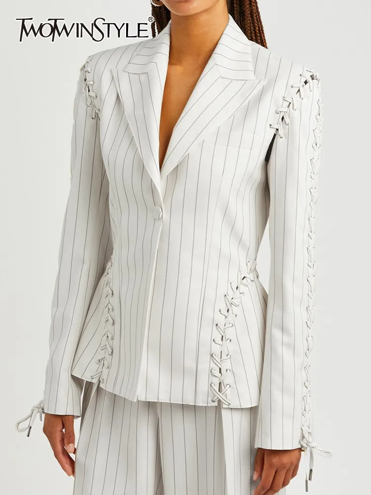 TWOTWINSTYLE Colorblock Striped Chic Blazer For Women Notched Collar Long Sleeve Patchwork Lace Up Blazers Female Fashion New
TWOTWINSTYLE Colorblock Striped Chic Blazer For Women Notched Collar Long Sleeve Patchwork Lace Up Blazers Female Fashion New