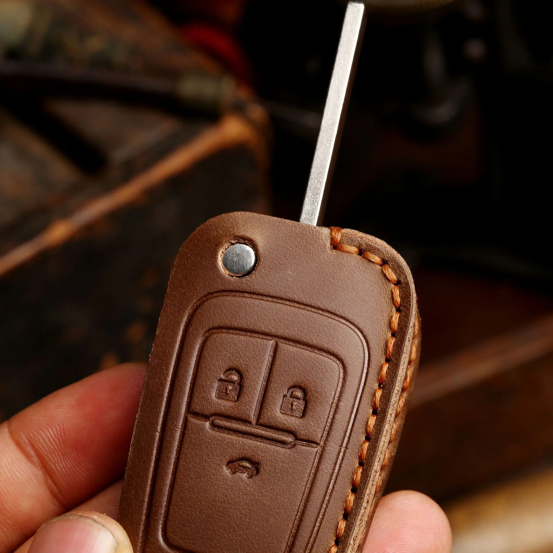 Leather Car Key Case Cover Shell Fob for Buick for Chevrolet Cruze Aveo Trax Opel Astra Corsa Meriva Zafira Antara J Keychain
Leather Car Key Case Cover Shell Fob for Buick for Chevrolet Cruze Aveo Trax Opel Astra Corsa Meriva Zafira Antara J Keychain