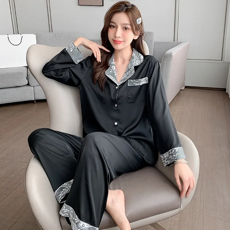 Женский черный Пижамный костюм из искусственного шелка, рубашка с длинным рукавом и брюки, домашняя одежда из 2 предметов, кружевная ночная рубашка, простая свободная Пижама, новая Пижама 
Женский черный Пижамный костюм из искусственного шелка, рубашка с длинным рукавом и брюки, домашняя одежда из 2 предметов, кружевная ночная рубашка, простая свободная Пижама, новая Пижама