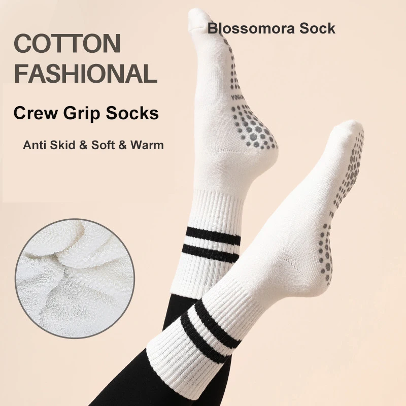In Socks Autumn Winter Pilates Socks and Fitness Stockings Non-slip Yoga Socks, Cotton Ladies Middle Tube Terry Sports Socks
In Socks Autumn Winter Pilates Socks and Fitness Stockings Non-slip Yoga Socks, Cotton Ladies Middle Tube Terry Sports Socks
