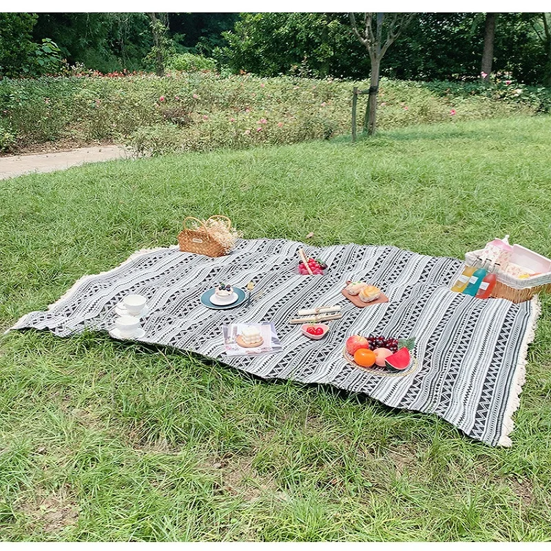 

Drop Shipping Picnic Home Hotel Polyester Cotton Bedding Office Sofa Knitted Cover Blanket With Tassel Tapestry For Bed Airplane