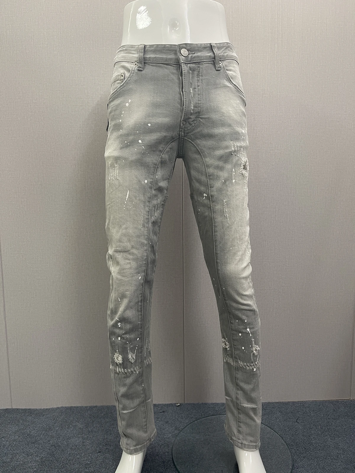 2023 new denim trousers men's jeans fashion hole patch tide slightly elastic casual water wash slim feet
2023 new denim trousers men's jeans fashion hole patch tide slightly elastic casual water wash slim feet