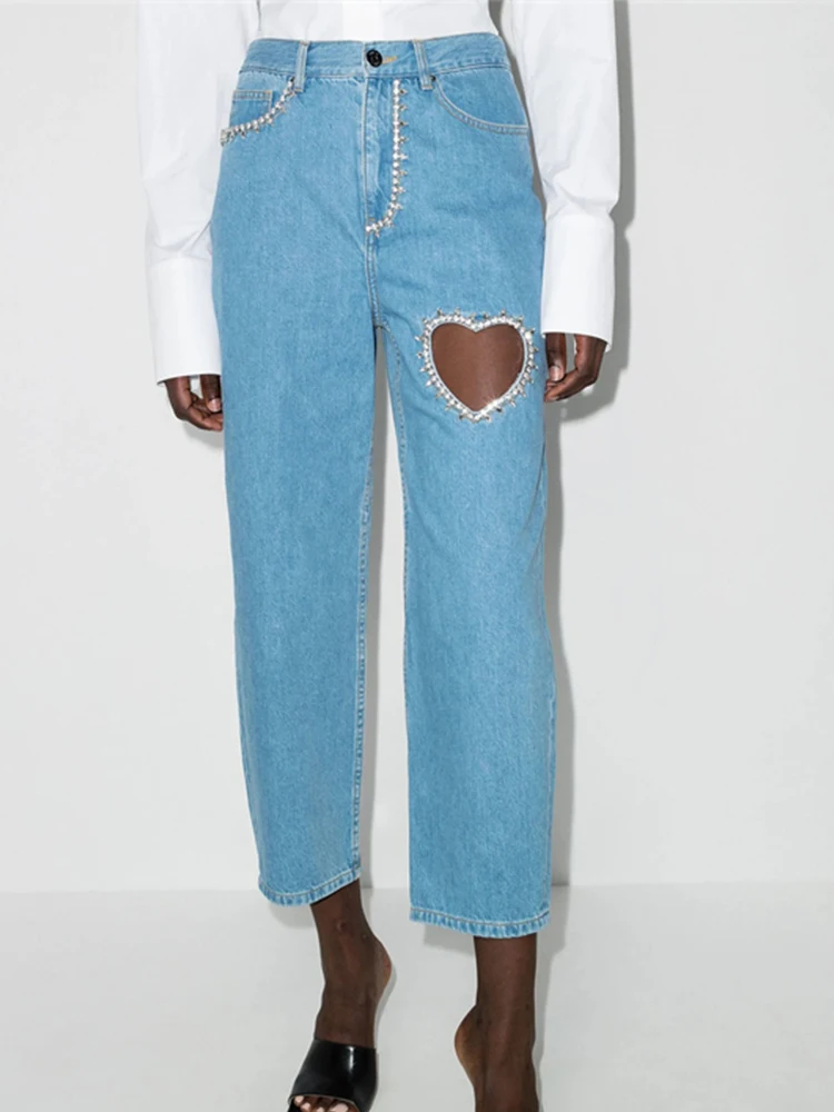 2023 Summer New High Waist Heart Shaped Hollow Set Diamond Nine Point Jeans Fashion Women's Clothing
2023 Summer New High Waist Heart Shaped Hollow Set Diamond Nine Point Jeans Fashion Women's Clothing