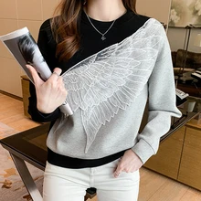 Round Neck Sweatshirt Women Pullover Embroidered Wings Spring Autumn Leisure Luxury Color Matching Loose Lazy Ladies Top Jumper
Round Neck Sweatshirt Women Pullover Embroidered Wings Spring Autumn Leisure Luxury Color Matching Loose Lazy Ladies Top Jumper
