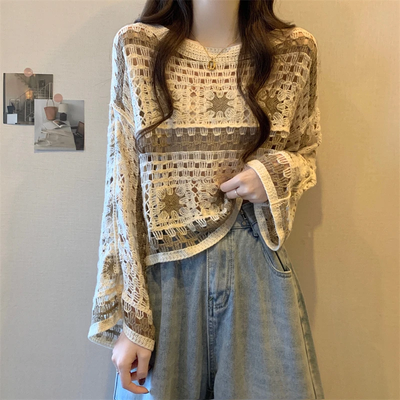 Summer Women's Loose Knitted Casual Pullover Gentle Bohemian Vacation Beach Hollow Long Sleeved Blouse Sun Protection Short Top
Summer Women's Loose Knitted Casual Pullover Gentle Bohemian Vacation Beach Hollow Long Sleeved Blouse Sun Protection Short Top