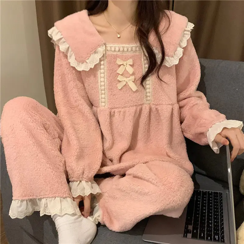 Women Flannel Pajamas Set Thickened Warm Sleepwear Trouser Suit Sweet Cute Pink Coral Fleece Pyjama Nightwear Loose Home Clothes
Women Flannel Pajamas Set Thickened Warm Sleepwear Trouser Suit Sweet Cute Pink Coral Fleece Pyjama Nightwear Loose Home Clothes