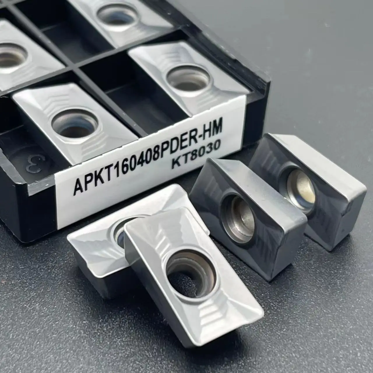 APKT160408 PDER external turning tool dropping center carbide insert lathe tool APKT1604 Tokarny lathe accessories
APKT160408 PDER external turning tool dropping center carbide insert lathe tool APKT1604 Tokarny lathe accessories