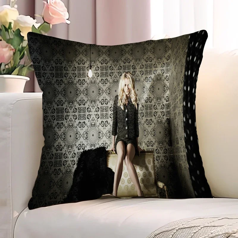 

Britney Spears 45x45 Decorative Pillows for Sofa Pillow Cover Double-sided Printing Cushions Covers Twin Size Bedding Cushion