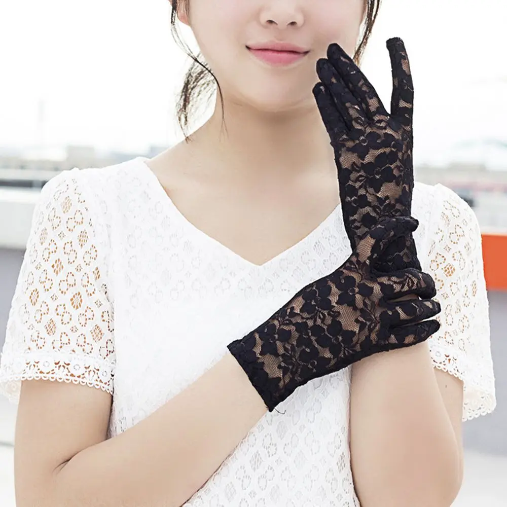 

Fashion Bride Lace Gloves Summer Short Sunscreen Gloves Hollow-Out Goth Party Mittens UV Protection Driving Gloves