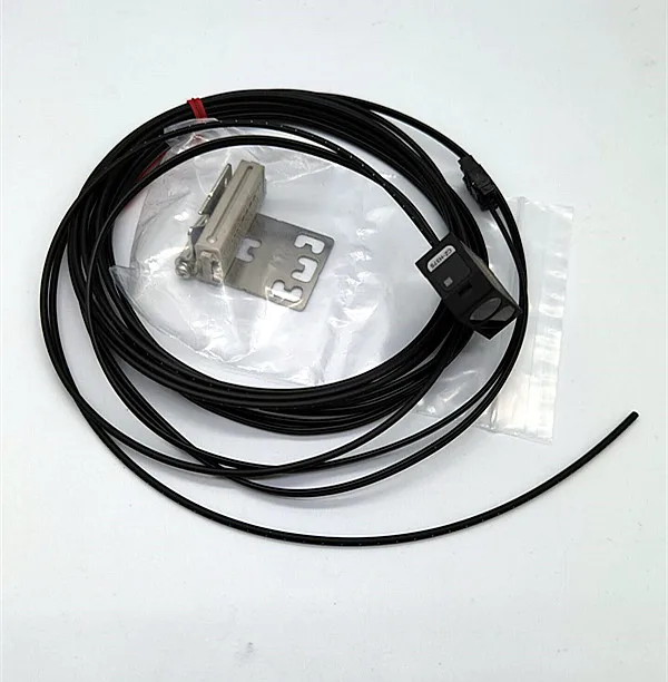 New original KEYENCE RGB Digital Fiberoptic Sensors CZ-H37S Reflective Sensor Head with Shine Cancellation, Small Spot
New original KEYENCE RGB Digital Fiberoptic Sensors CZ-H37S Reflective Sensor Head with Shine Cancellation, Small Spot