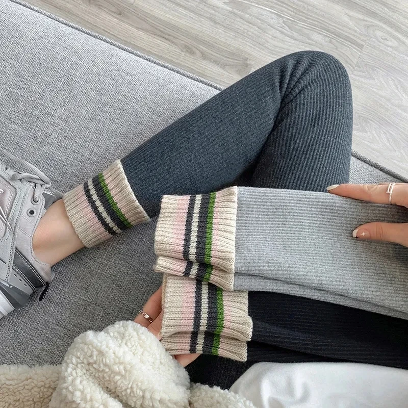 Autumn and winter new-style leggings women outside wear ball thin legs long pants thicken thermal one cotton pants
Autumn and winter new-style leggings women outside wear ball thin legs long pants thicken thermal one cotton pants