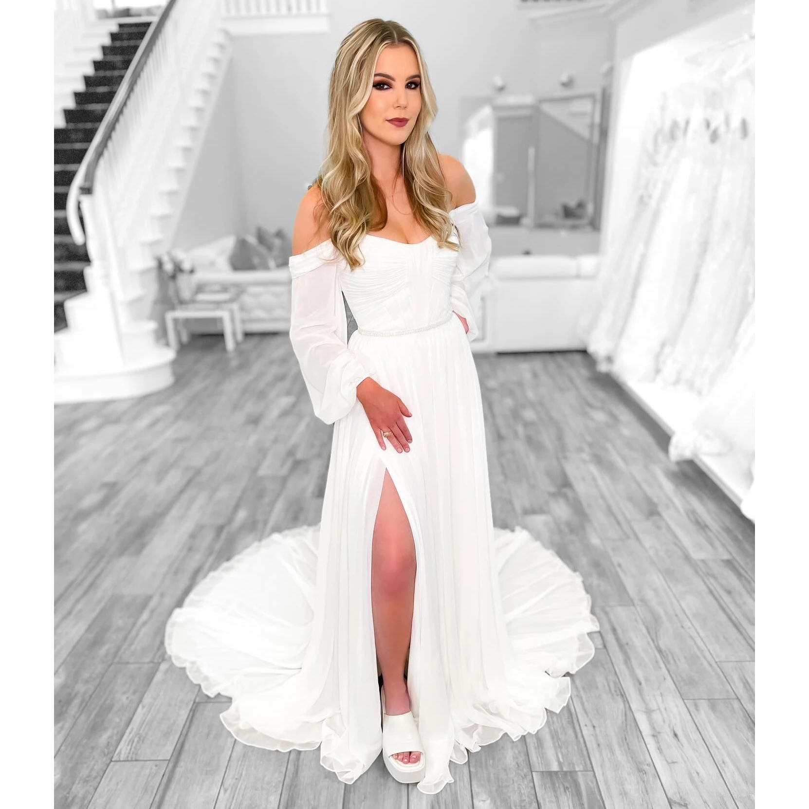 Elegant White Wedding Dress 2024 Strapless Side Split Swep Train Sexy Bridal Gowns Vestido De Noiva Custom Made
Elegant White Wedding Dress 2024 Strapless Side Split Swep Train Sexy Bridal Gowns Vestido De Noiva Custom Made