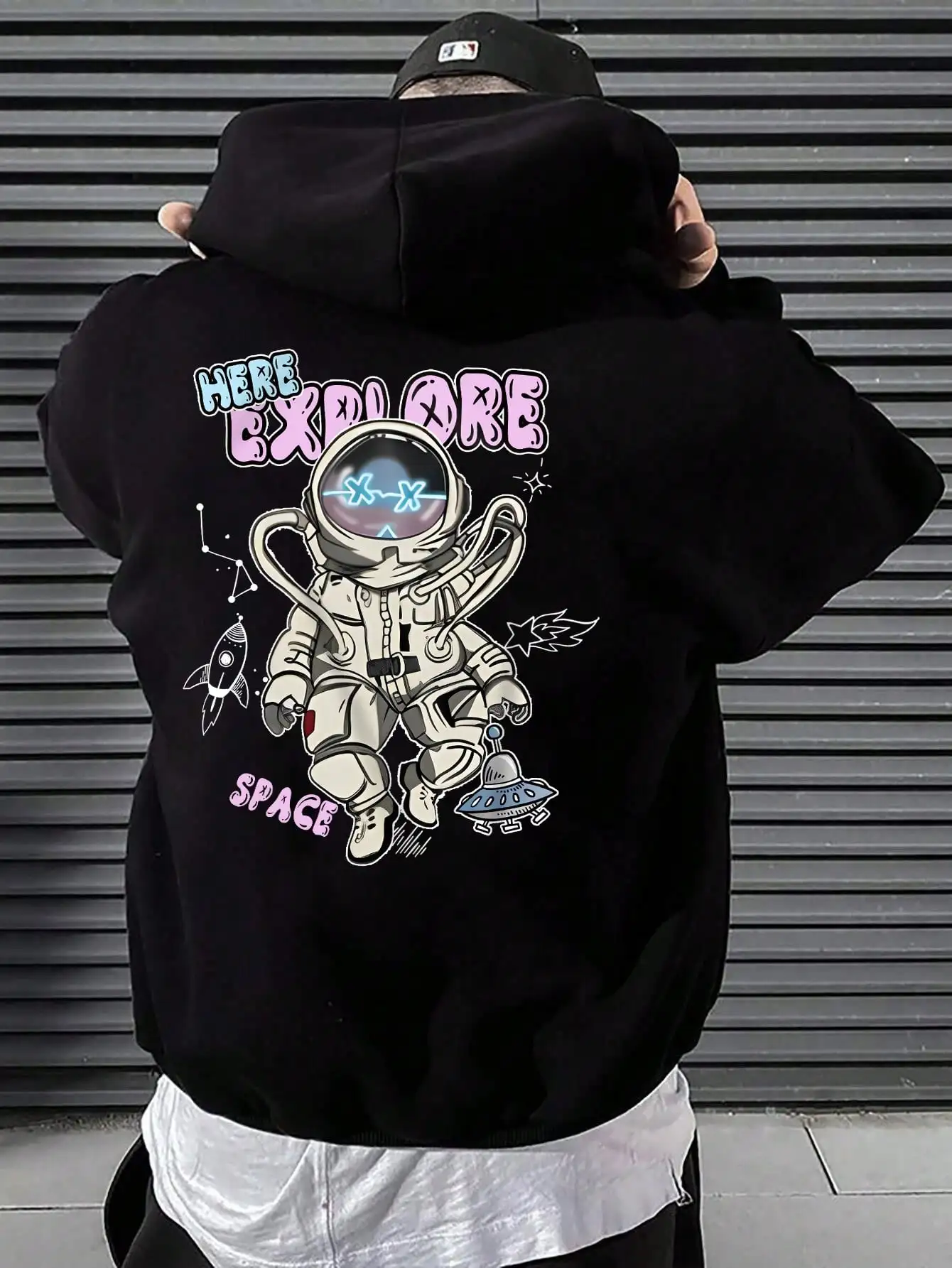 

Here Explore Space Astronaut Printed Men Clothes All-Match New Hoodie Sport Fleece Pullovers Pocket Comfortable Male Hoody