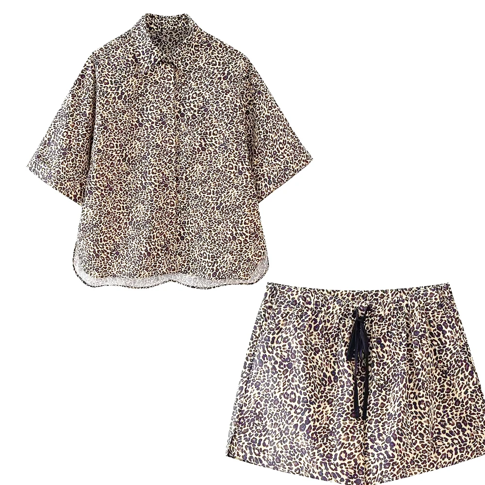 Casual Leopard Shorts Suit Set Single Breasted Blouse Turn-down Collar Shirt Lace-up Pant Drawstring Short Pant for Holiday
Casual Leopard Shorts Suit Set Single Breasted Blouse Turn-down Collar Shirt Lace-up Pant Drawstring Short Pant for Holiday