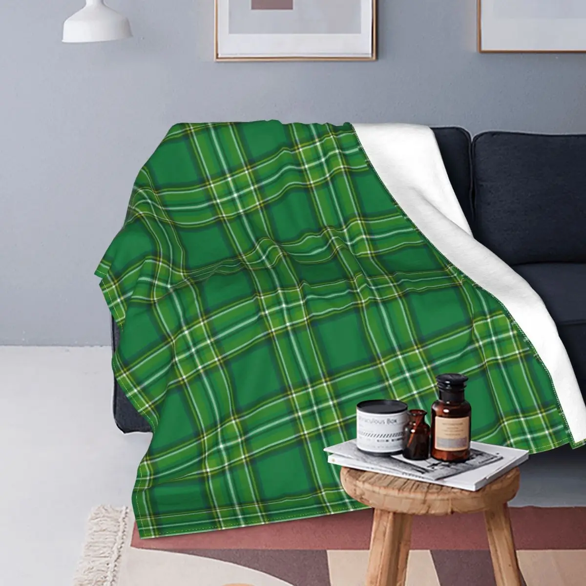 Lucky Green Tartan Blankets Flannel Irish St Patrick's Day Soft Throw Blanket for Airplane Travel Bed Rug
Lucky Green Tartan Blankets Flannel Irish St Patrick's Day Soft Throw Blanket for Airplane Travel Bed Rug