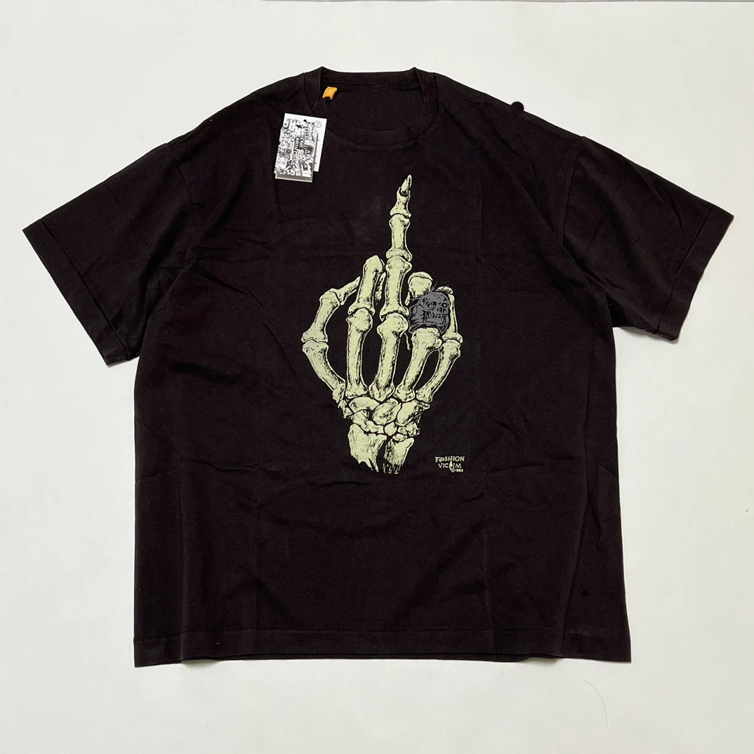 Top quality GD Skull Finger t-shirt male female vintage oversize t shirt men cotton tee
Top quality GD Skull Finger t-shirt male female vintage oversize t shirt men cotton tee