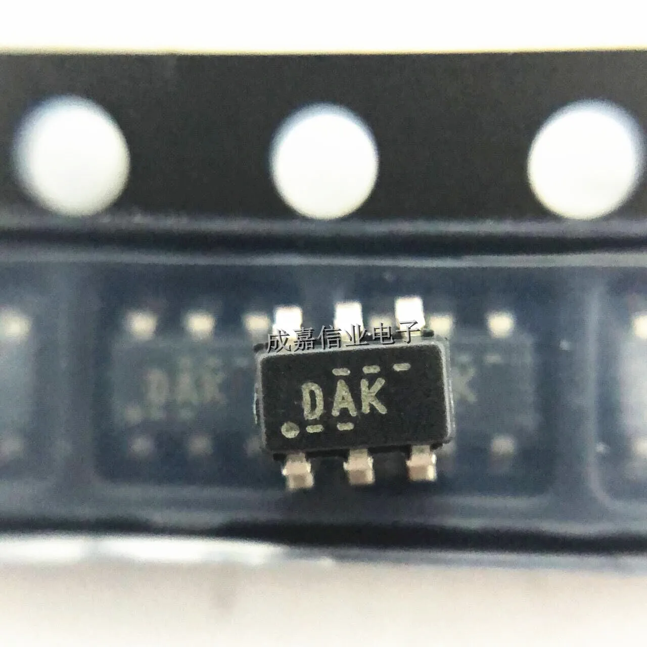 10pcs/Lot TPS61165DBVR SOT-23-6 MARKING;DAK LED Lighting Drivers Hi Brightness White LED Drvr 
10pcs/Lot TPS61165DBVR SOT-23-6 MARKING;DAK LED Lighting Drivers Hi Brightness White LED Drvr
