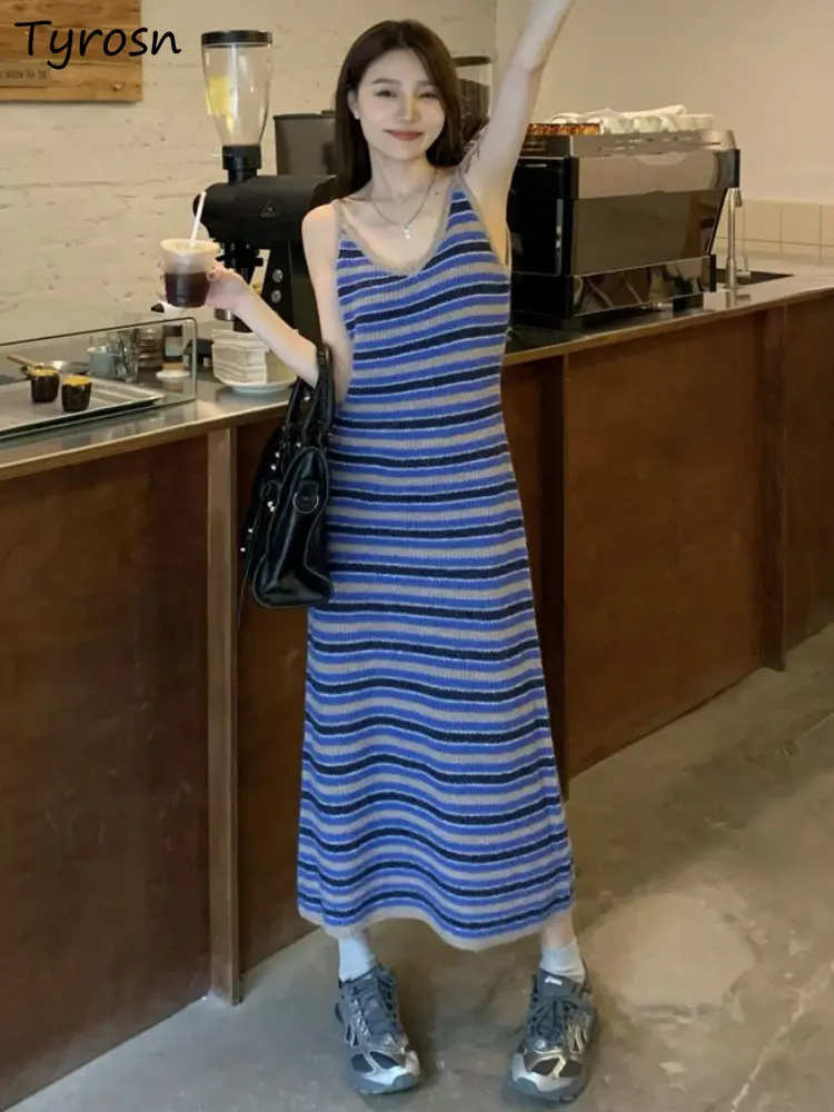 Knitting Dresses Women Trendy Striped Design Retro Sexy Elegant Spring V-neck Korean Style Ladies Ins Sleeveless Midi Vestidos
Knitting Dresses Women Trendy Striped Design Retro Sexy Elegant Spring V-neck Korean Style Ladies Ins Sleeveless Midi Vestidos