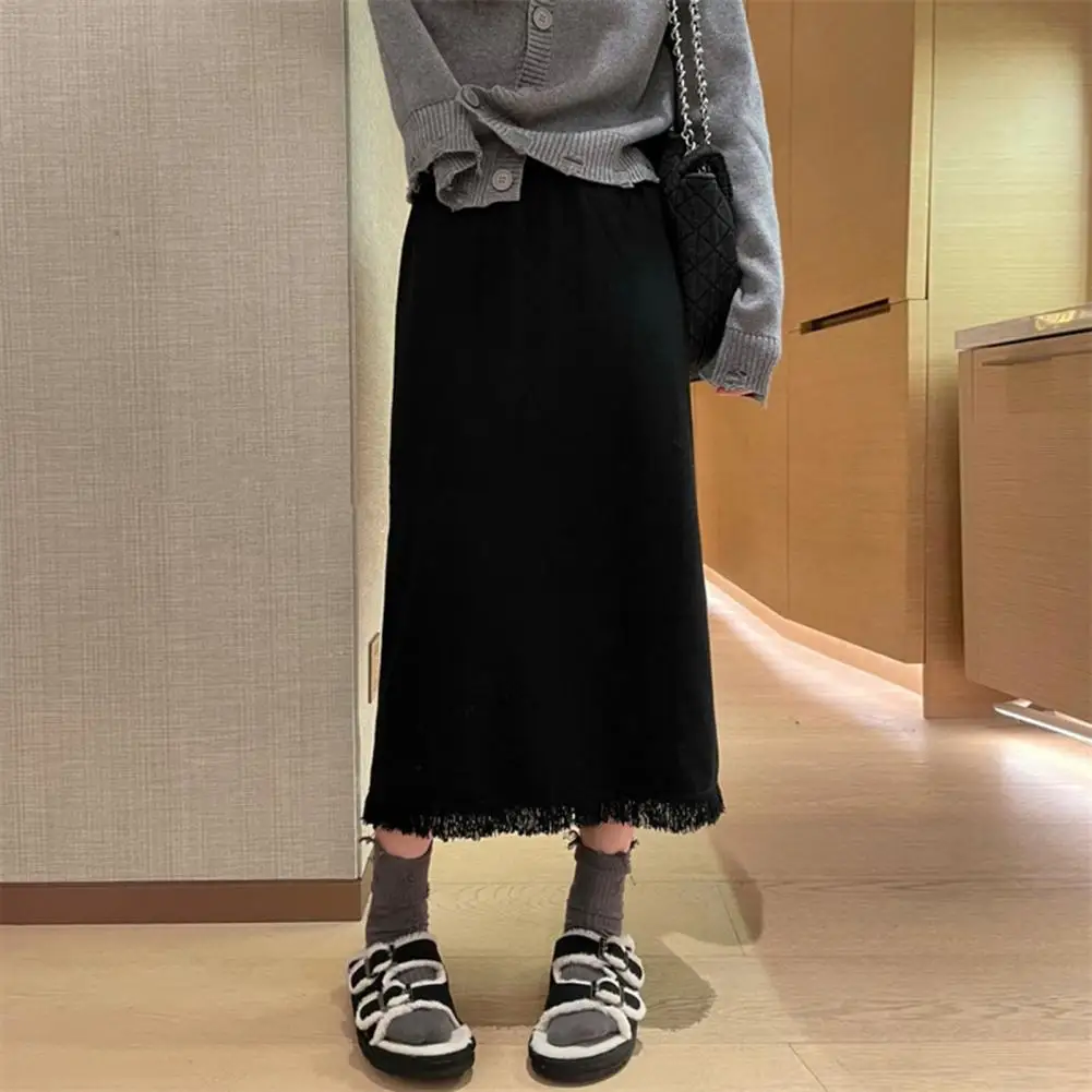 

Commuting Style Skirt High Waist Fringed Hem Knitted Midi Skirt for Women Warm Slim Fit Winter Sheath Skirt with Split Mid-calf