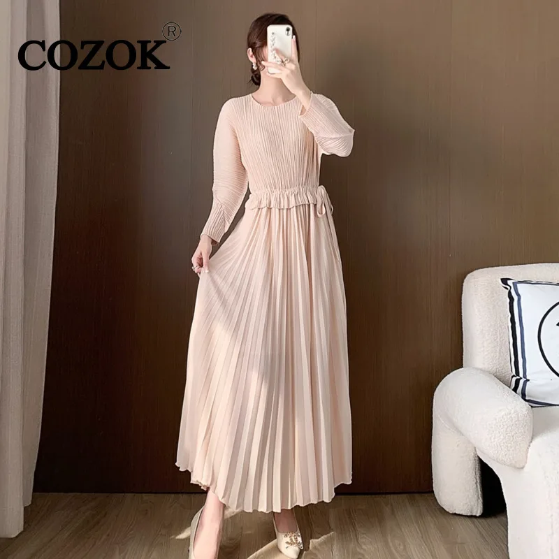 

COZOK O-Neck All-match Fashion Dresses Long Pleated 2024 New Women's Solid Color Casual Raglan Sleeve Dresses Female WT883