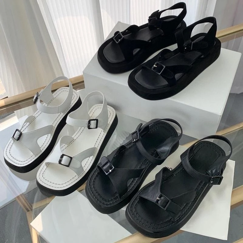 Women's Sandals Summer New Fashion Lightweight Flat Shoes Black White Classic Minimalism Style Casual Slippers Luxury R0W Brand
Women's Sandals Summer New Fashion Lightweight Flat Shoes Black White Classic Minimalism Style Casual Slippers Luxury R0W Brand