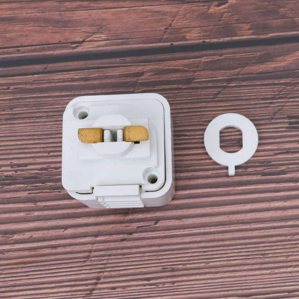 2 Wire Track Lighting Rail Connector Rail Joiner Track Light Head Track Lighting Accessories (White)
2 Wire Track Lighting Rail Connector Rail Joiner Track Light Head Track Lighting Accessories (White)